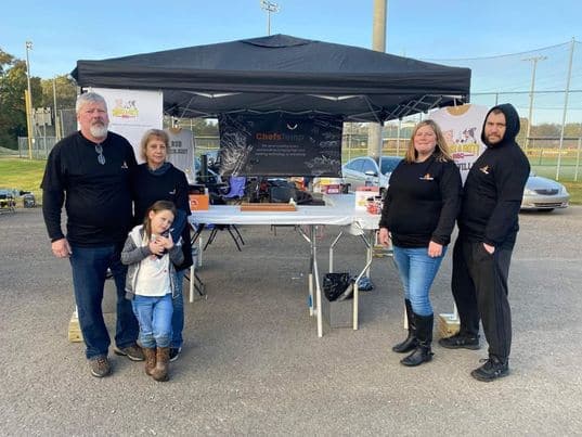 Accurate-readingChefsTemp-The-Hendersonville-PigFest-08