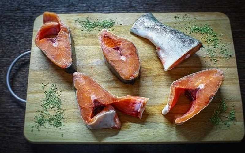 best temperature for cooking salmon burger 