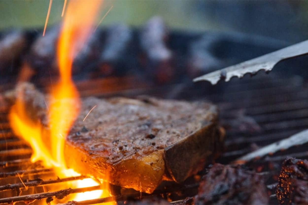 Chefstemp-grilling steak
