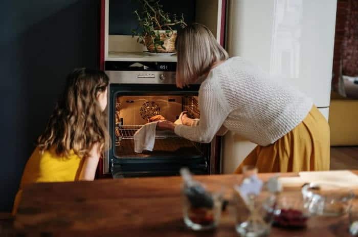Use Proper Cooking Temperatures to Ensure Safe Food guide on how to safely cook different types and cuts of meat