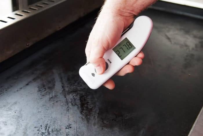 how infrared thermometers work