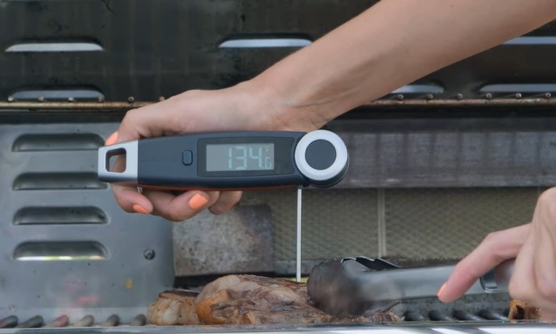 How to Properly Use a Meat Thermometer - How to Read Dial, Probe & Digital  Thermometers