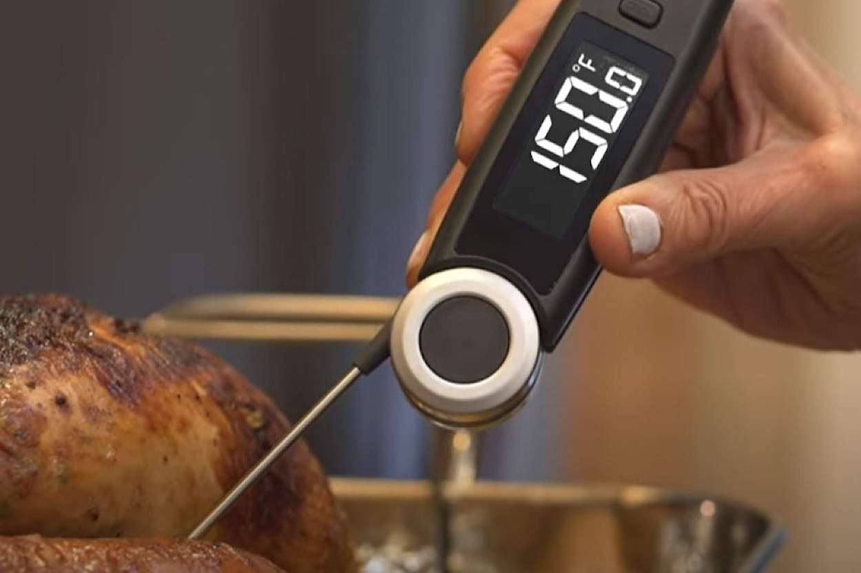 Chefstemp thermometer with its digital display, easy-grip handle, and probe Chefstemp thermometer with its digital display, easy-grip handle, and probe