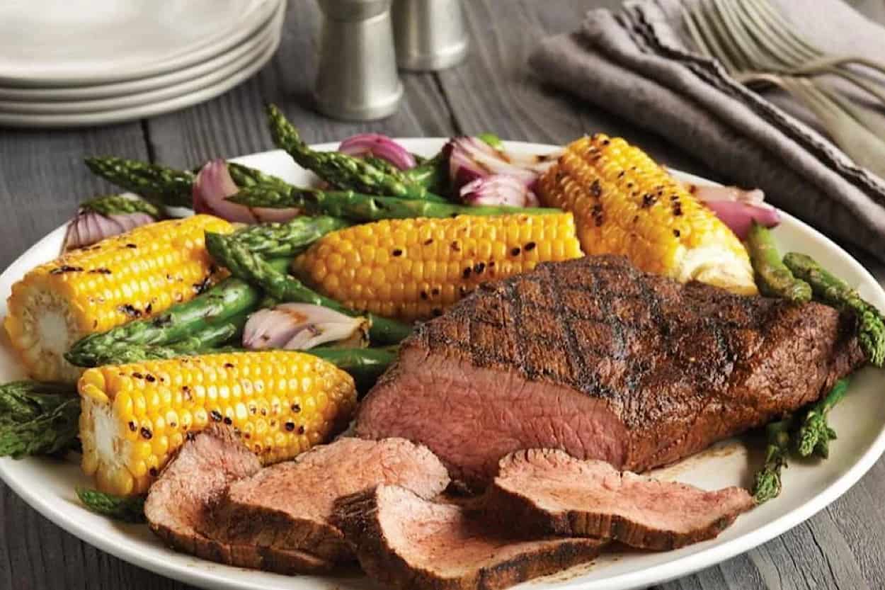 Juicy meat cooked with a wireless probe