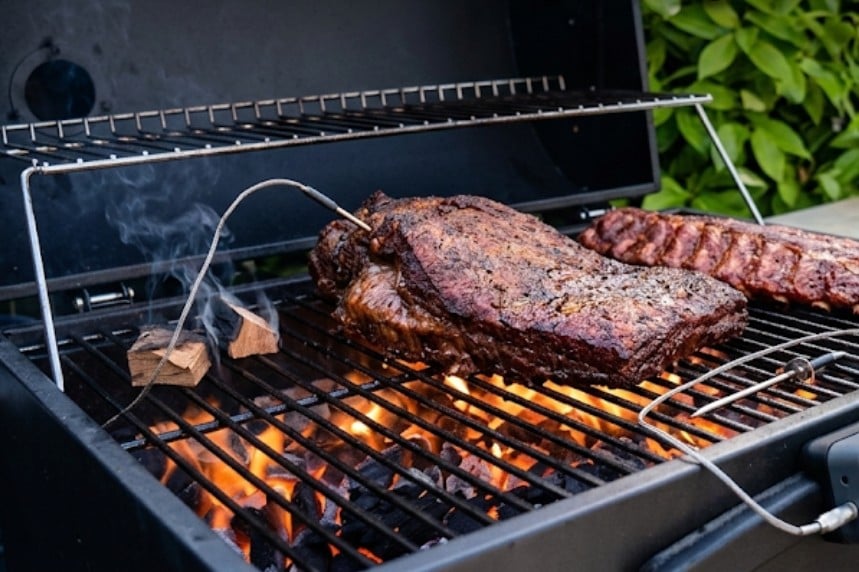 grill-temperature-control-tips-for-charcoal-smokers