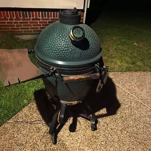 Big Green Egg Kamado grill designed for top grilling performance.